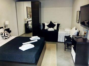 Colosseum Hotel 2*