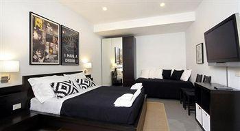 Colosseum Hotel